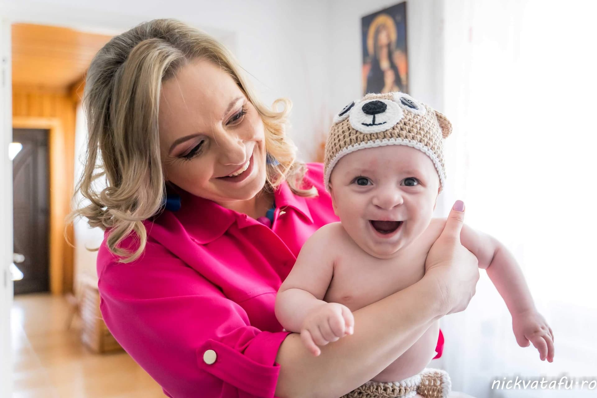 fotograf portret sedinta foto botez nou nascut costumase tricotate