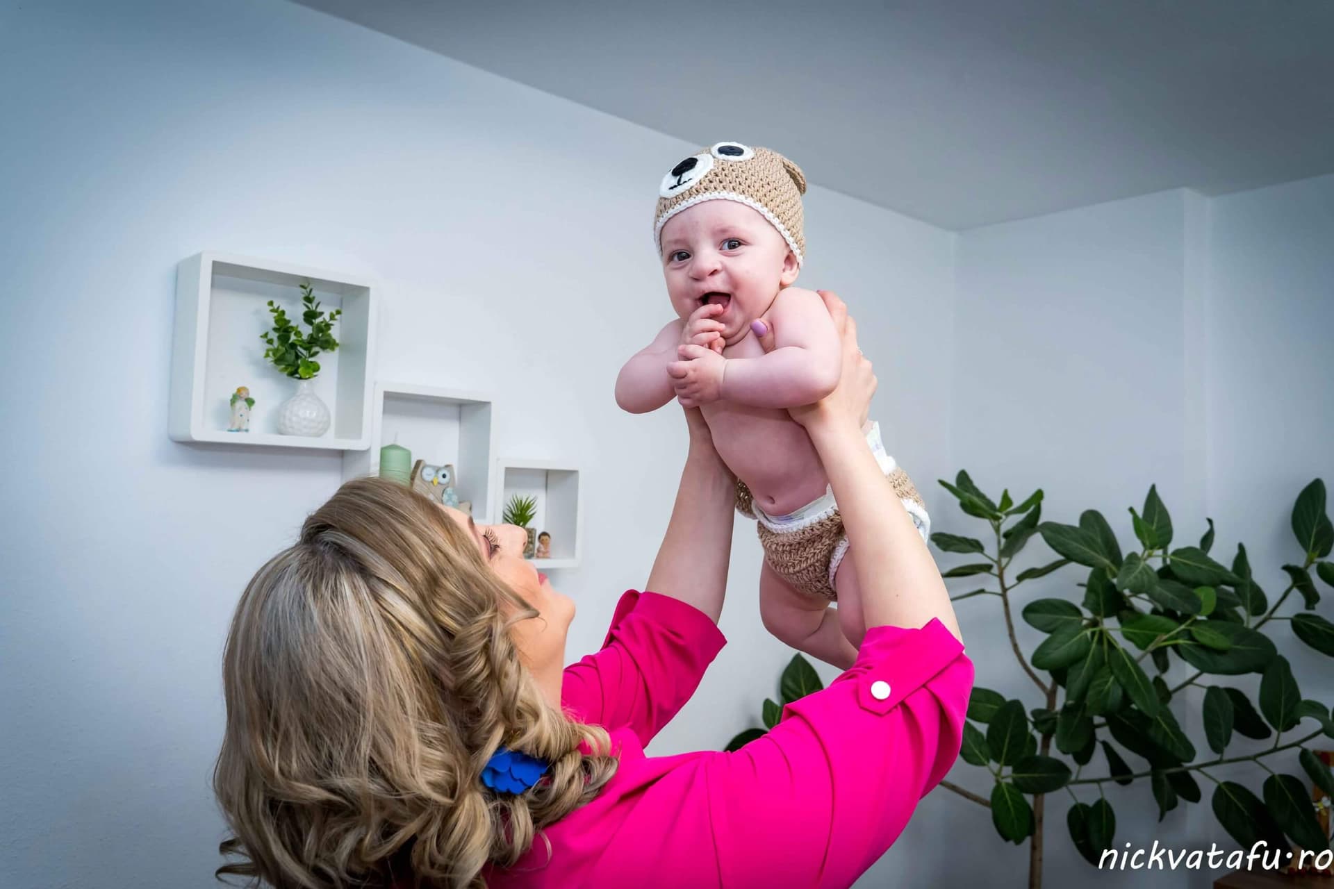 fotograf portret sedinta foto botez nou nascut costumase tricotate
