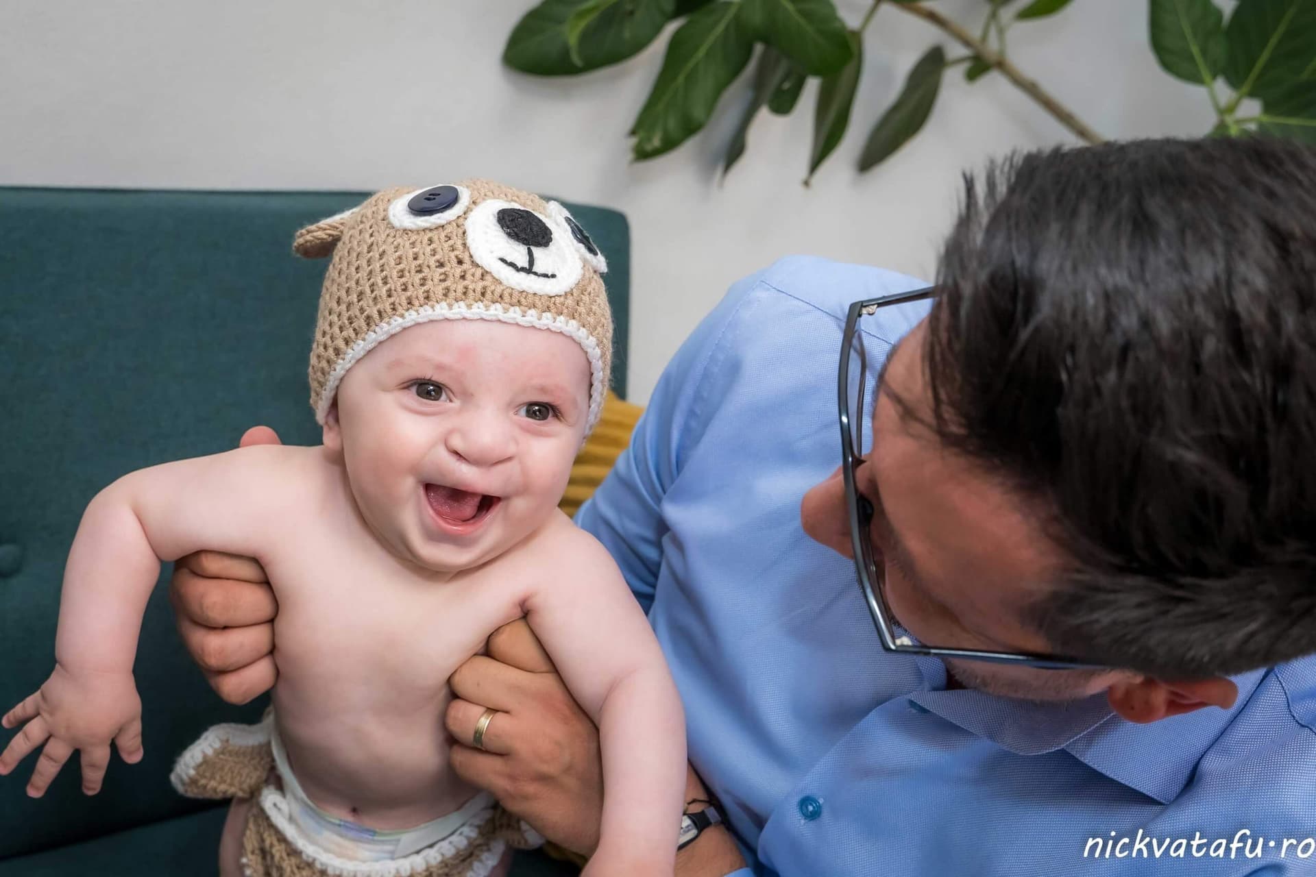 fotograf portret sedinta foto botez nou nascut costumase tricotate