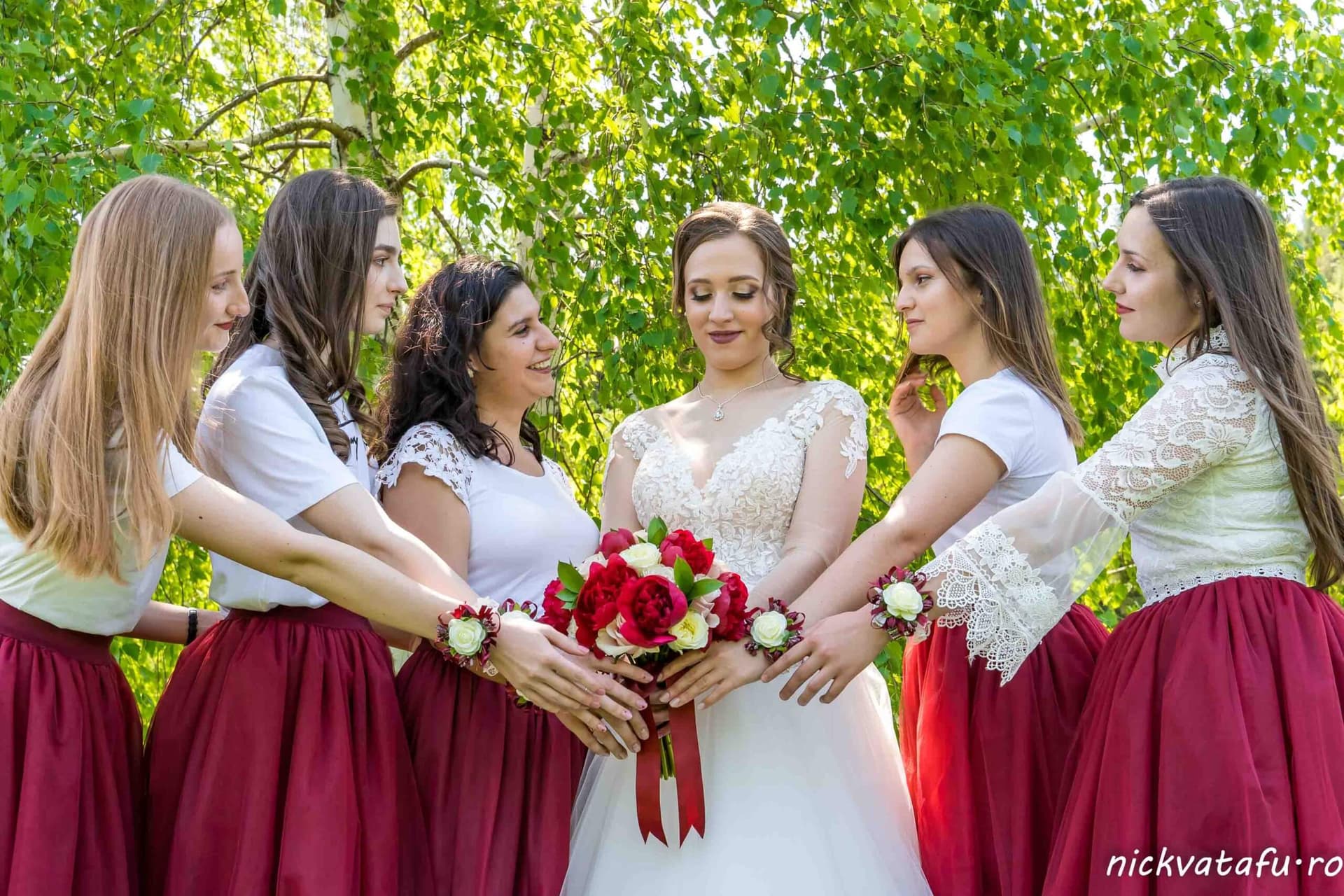 fotograf nunta sedinta foto domnisoare de onoare pregatire mireasa