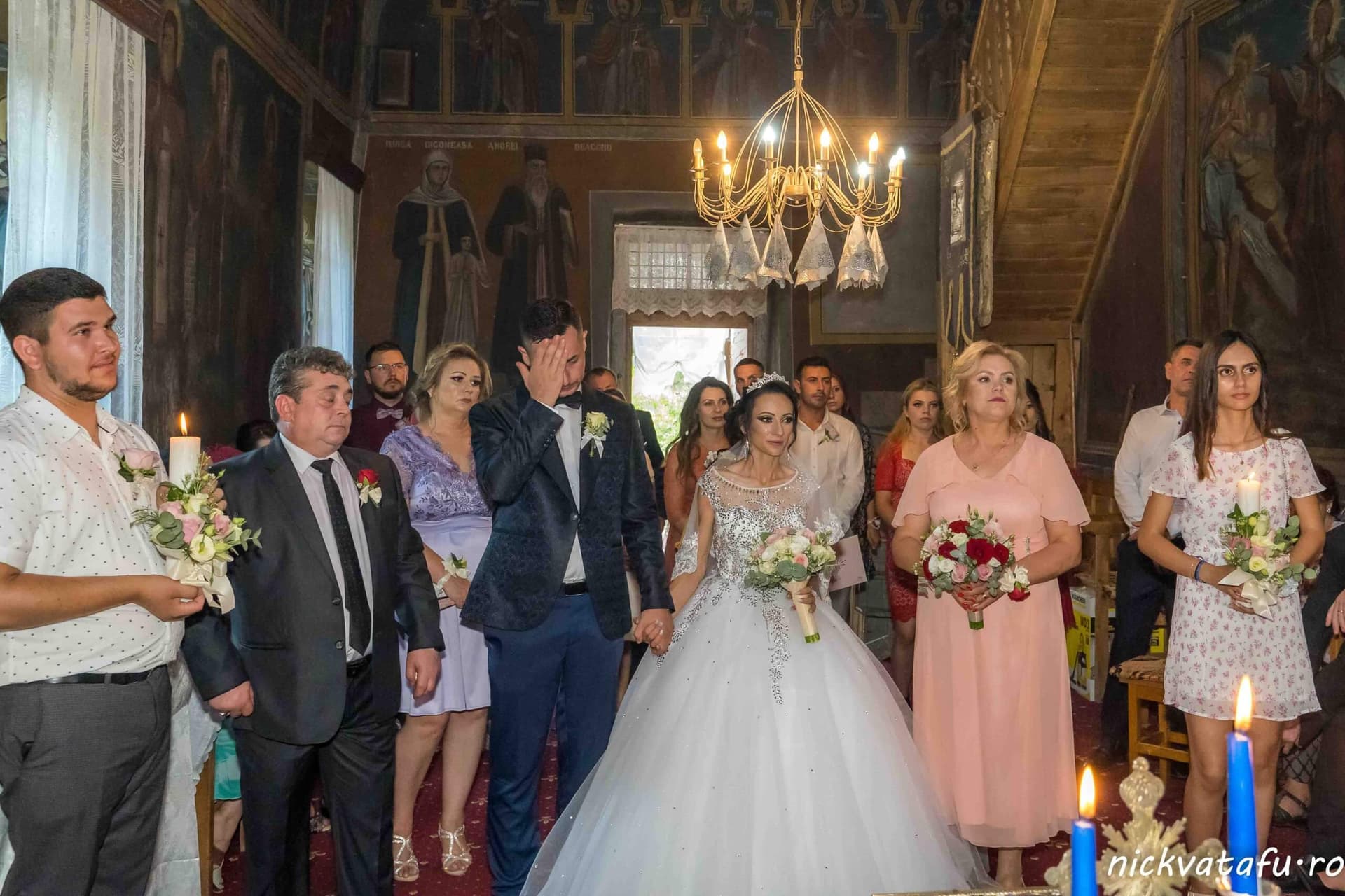 nunta haioasa biserica