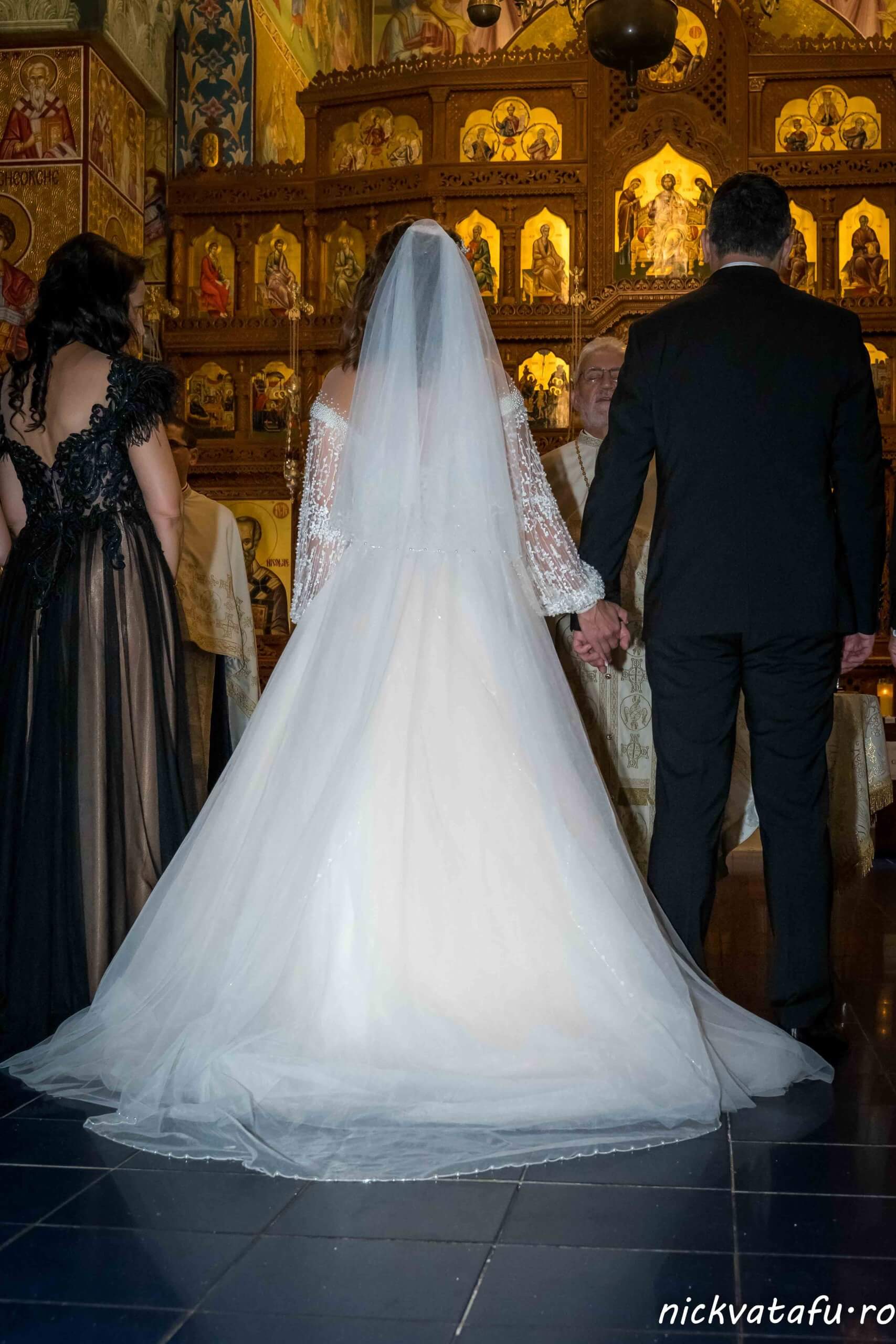 fotograf nunta sedinta foto miri biserica