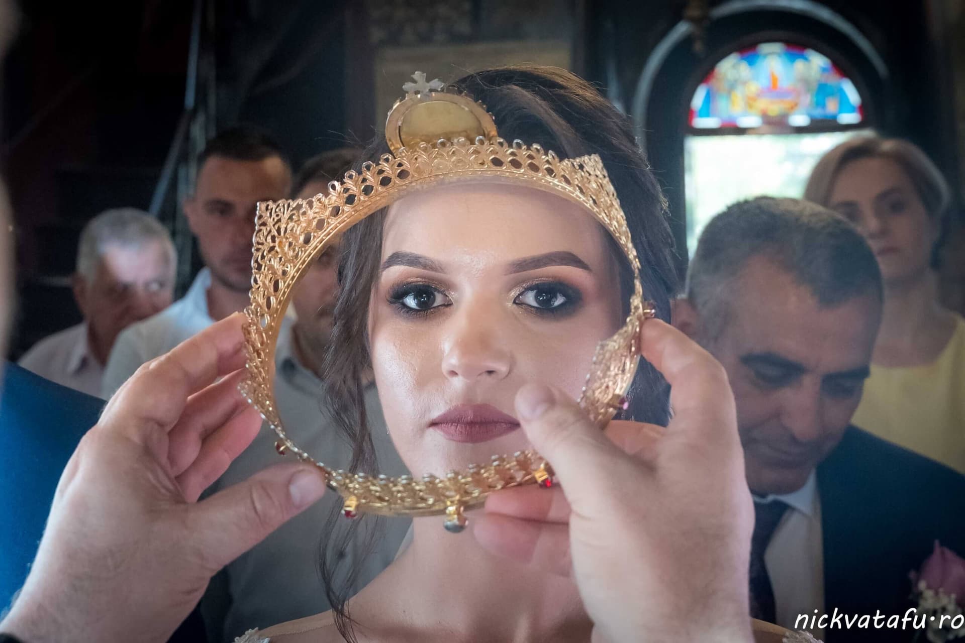 fotograf nunta sedinta foto miri biserica