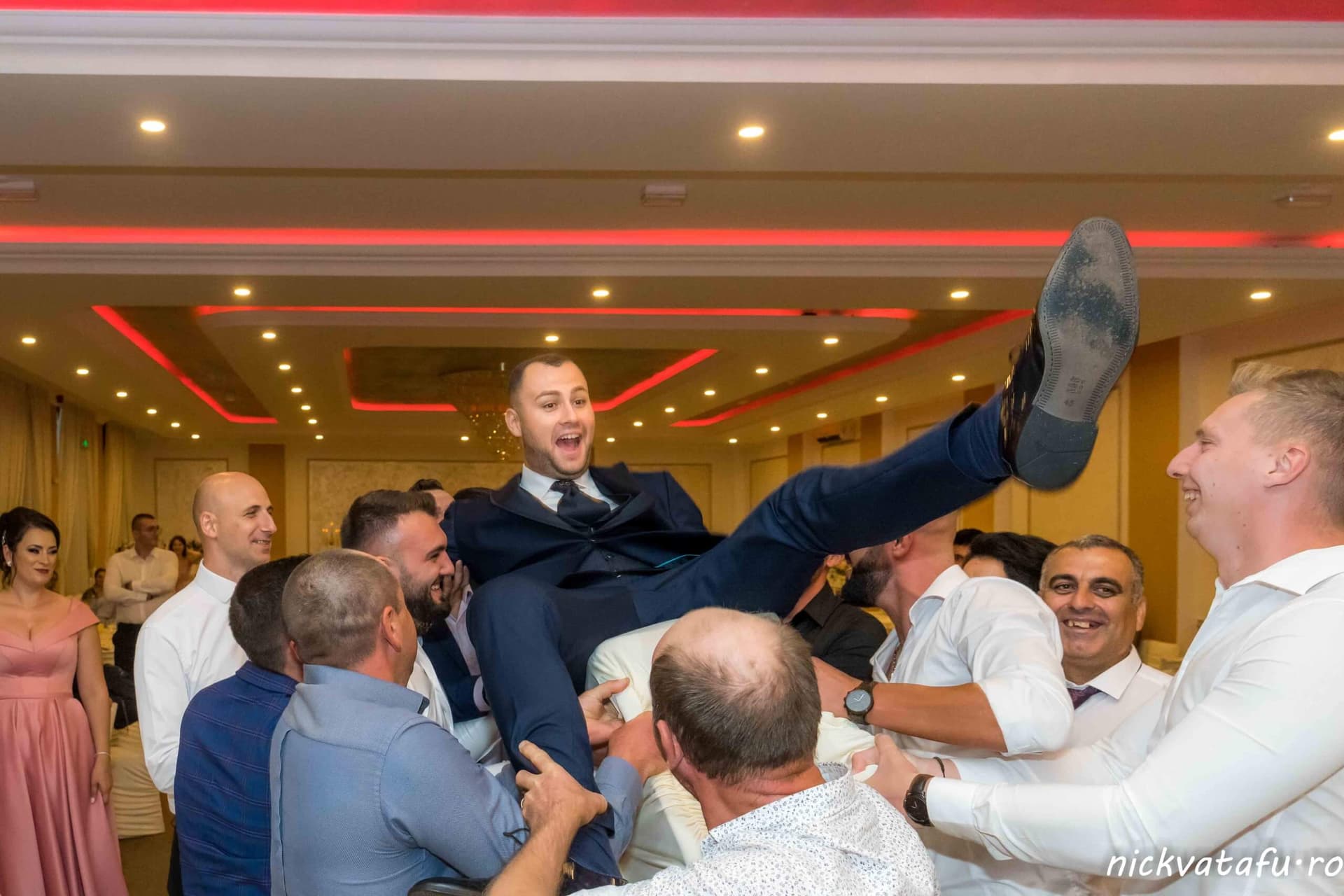 fotograf nunta petrecere miri