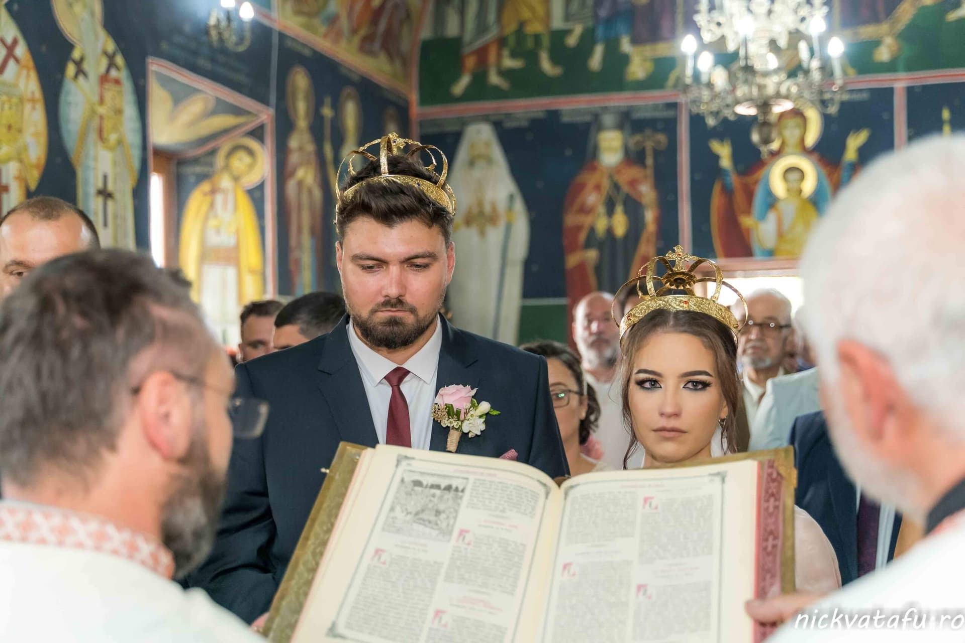 fotograf nunta sedinta foto miri biserica cununia religioasa