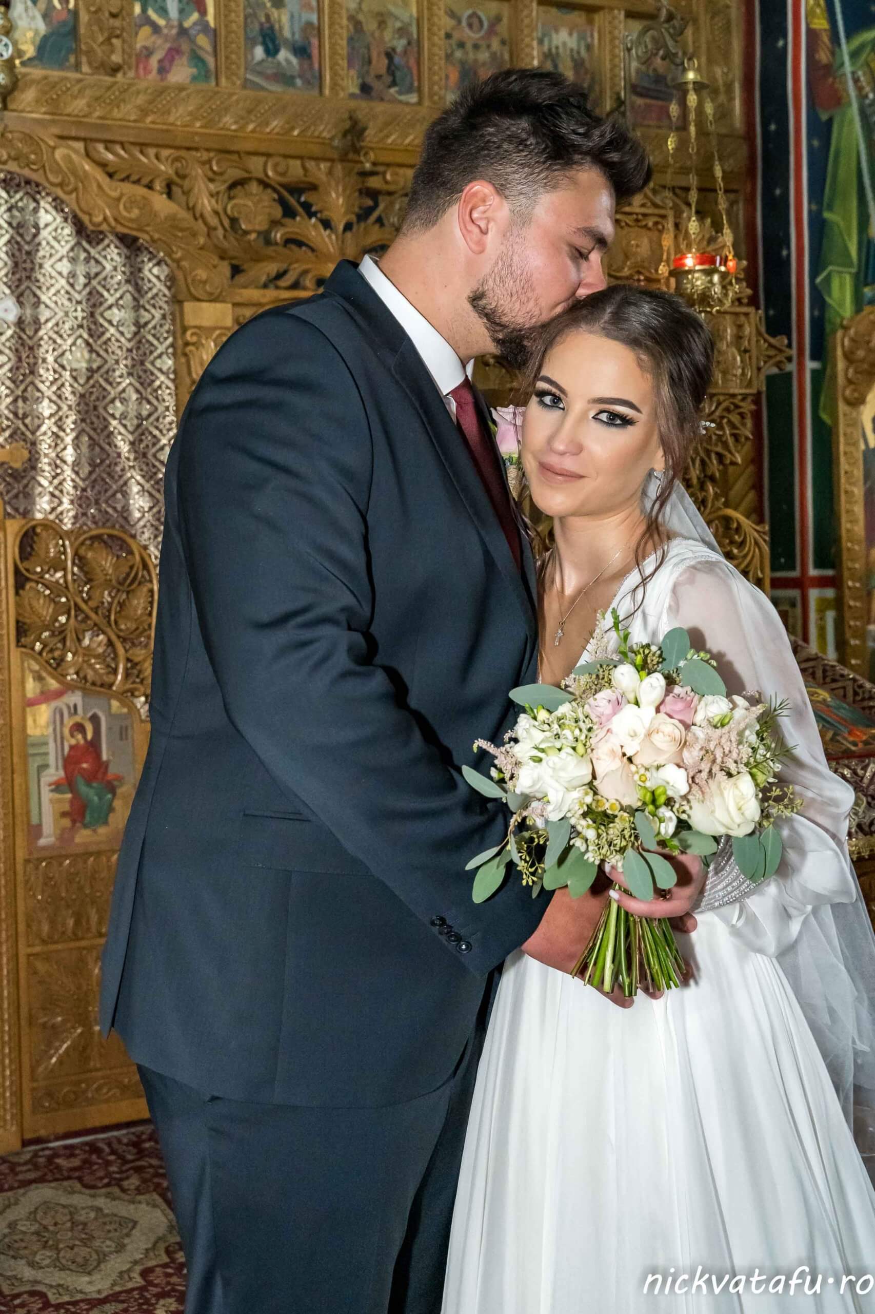 fotograf nunta sedinta foto miri biserica cununia religioasa