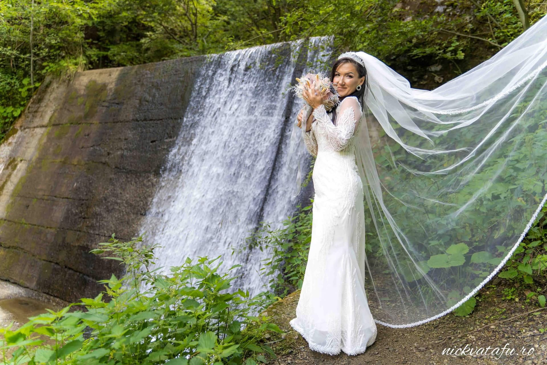 sedinta foto after wedding in natura vidraru cascada