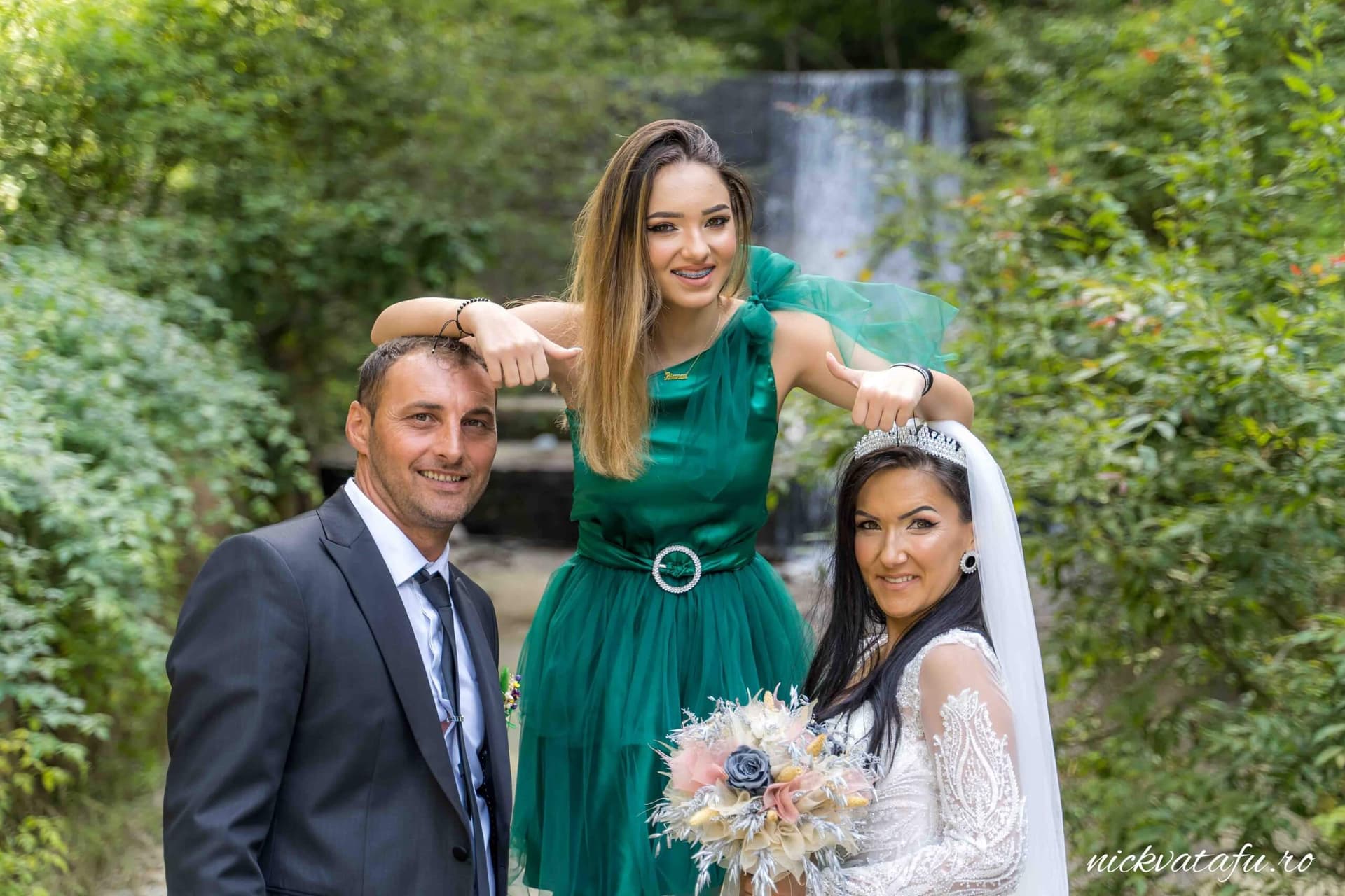 sedinta foto after wedding in natura vidraru cascada