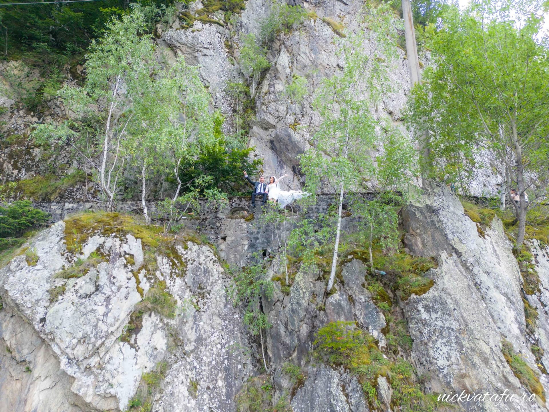 sedinta foto after wedding in natura vidraru cu drona