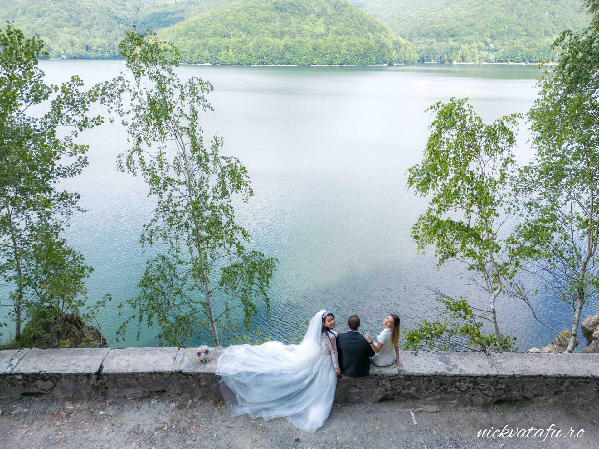 sedinta foto after wedding in natura vidraru cu drona