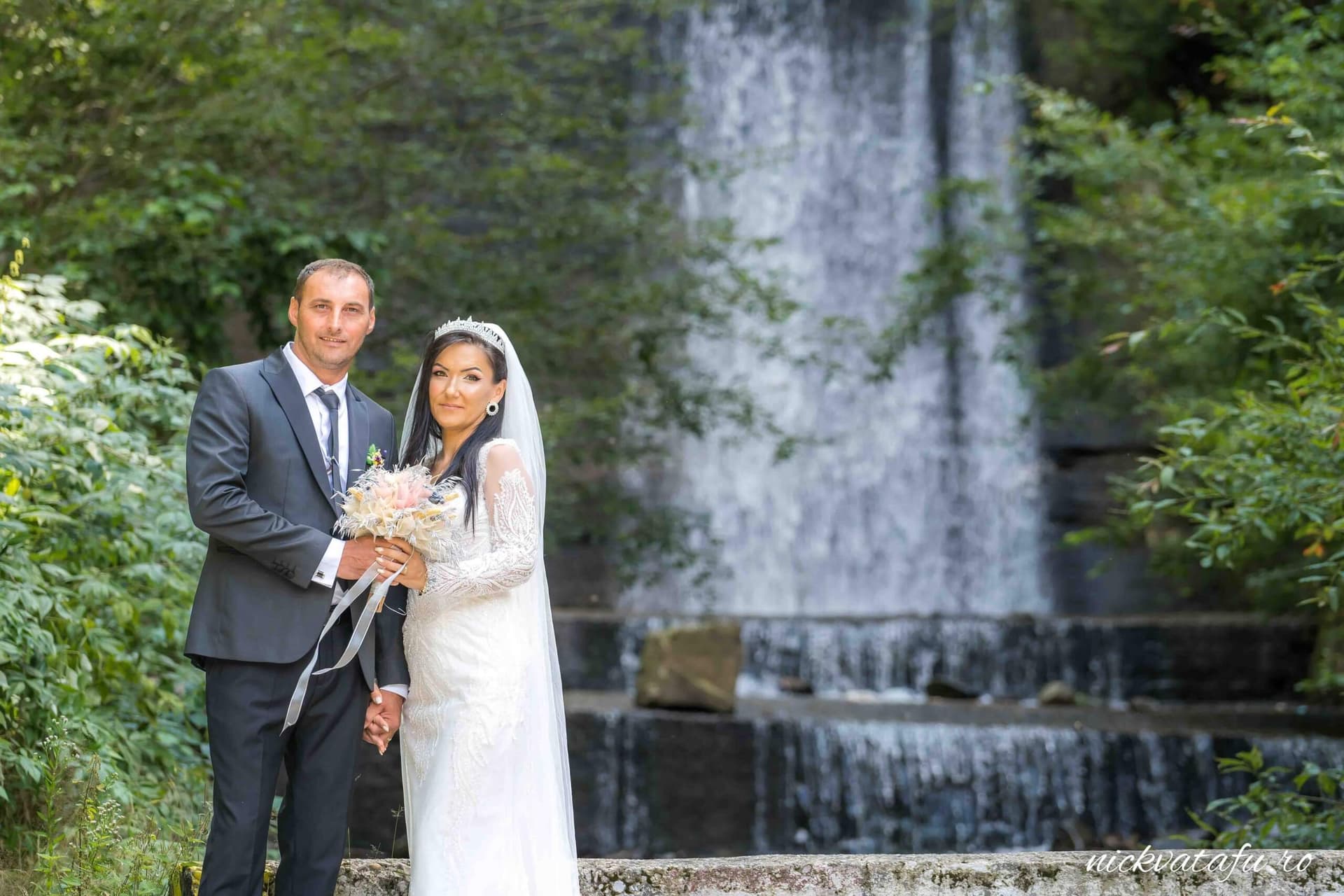 sedinta foto after wedding in natura vidraru cascada