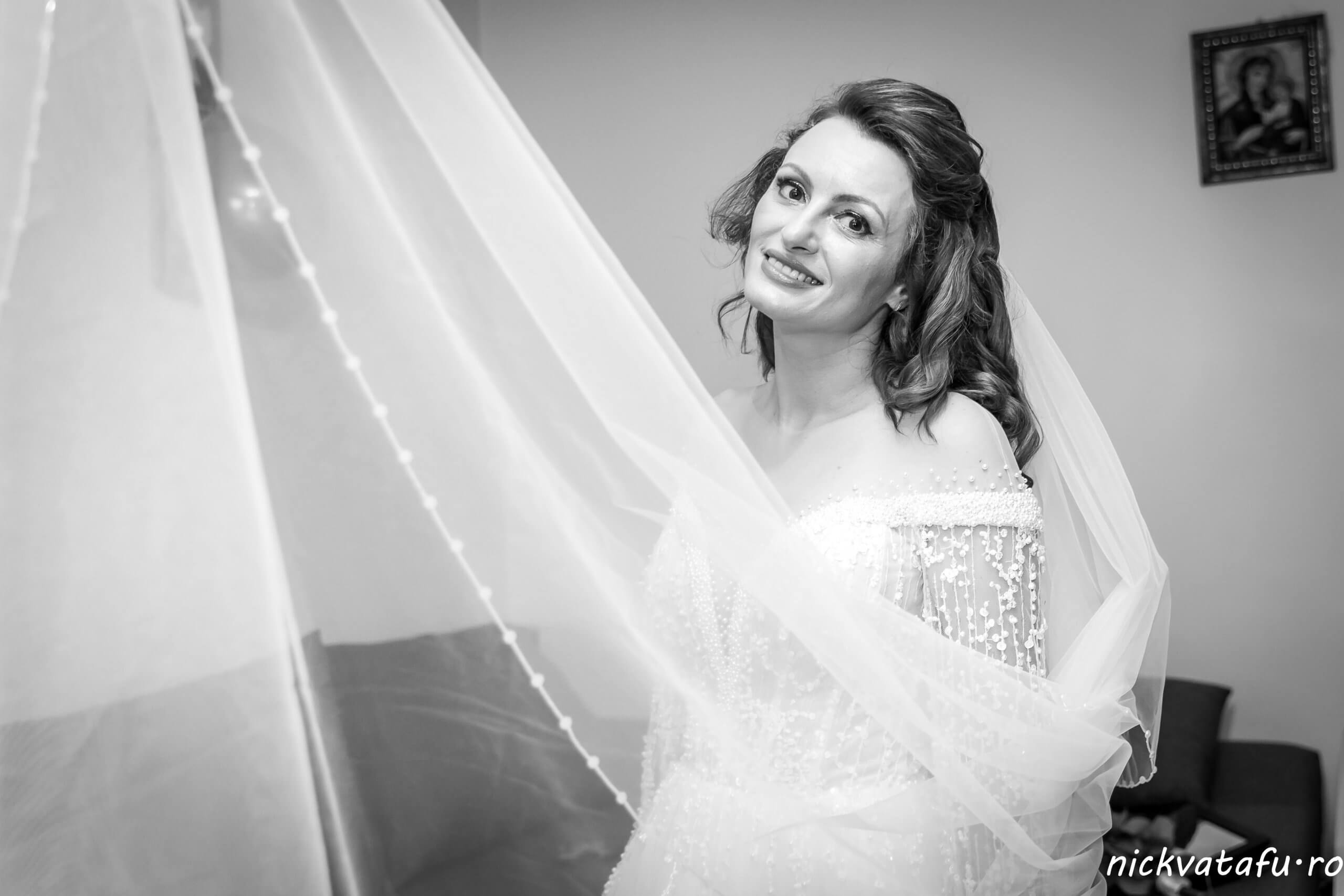 fotograf nunta sedinta foto mireasa alb negru