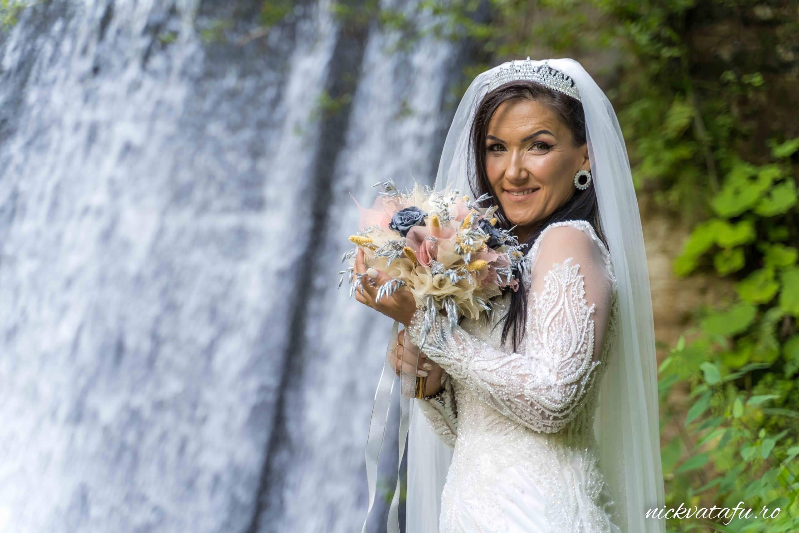 sedinta foto after wedding in natura vidraru cascada